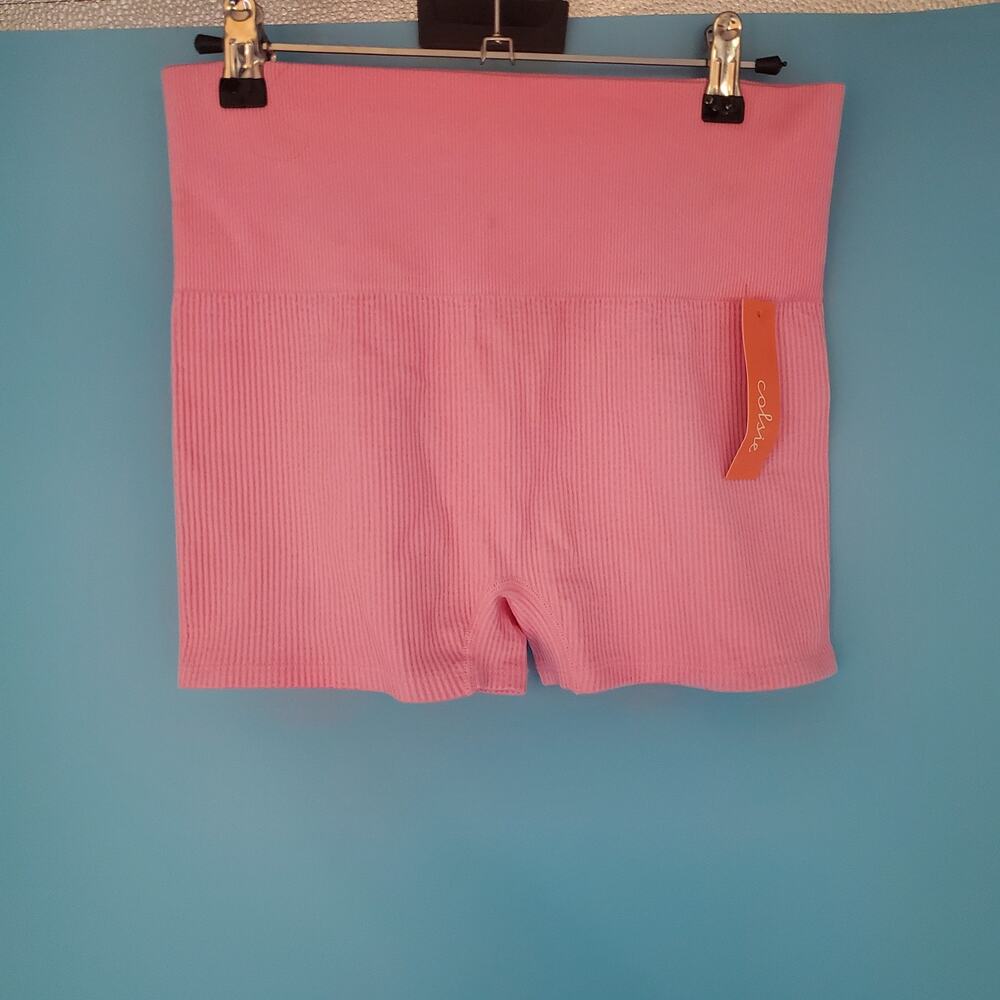 NEW Colsie Shorts Size Large Stretch Ribbed High Waist